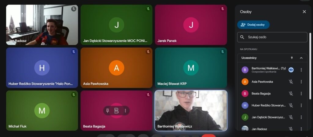 Kreatywne myślenie kluczem do działania. Warsztaty online dla młodzieży